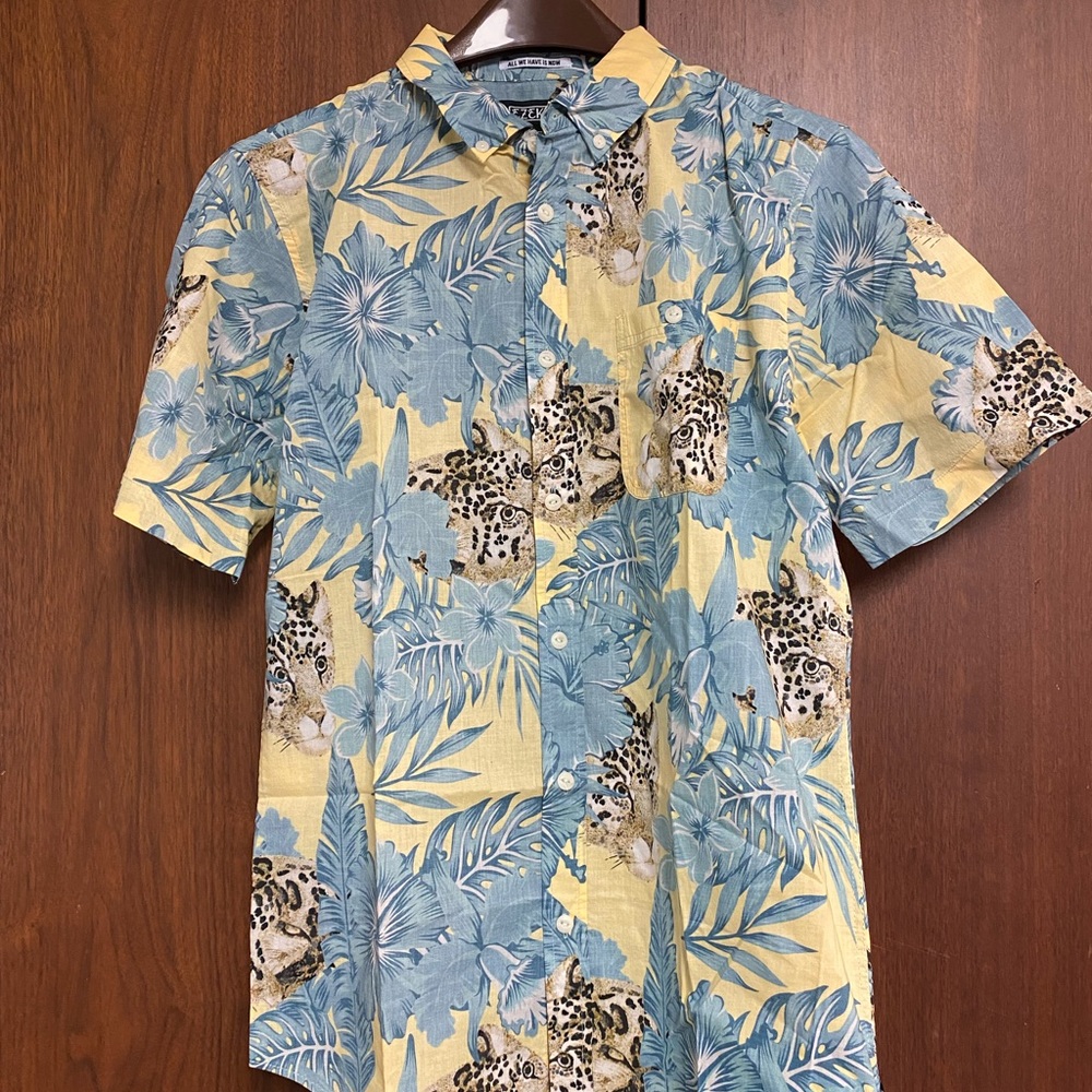 NWT Printed Button-down Shirt